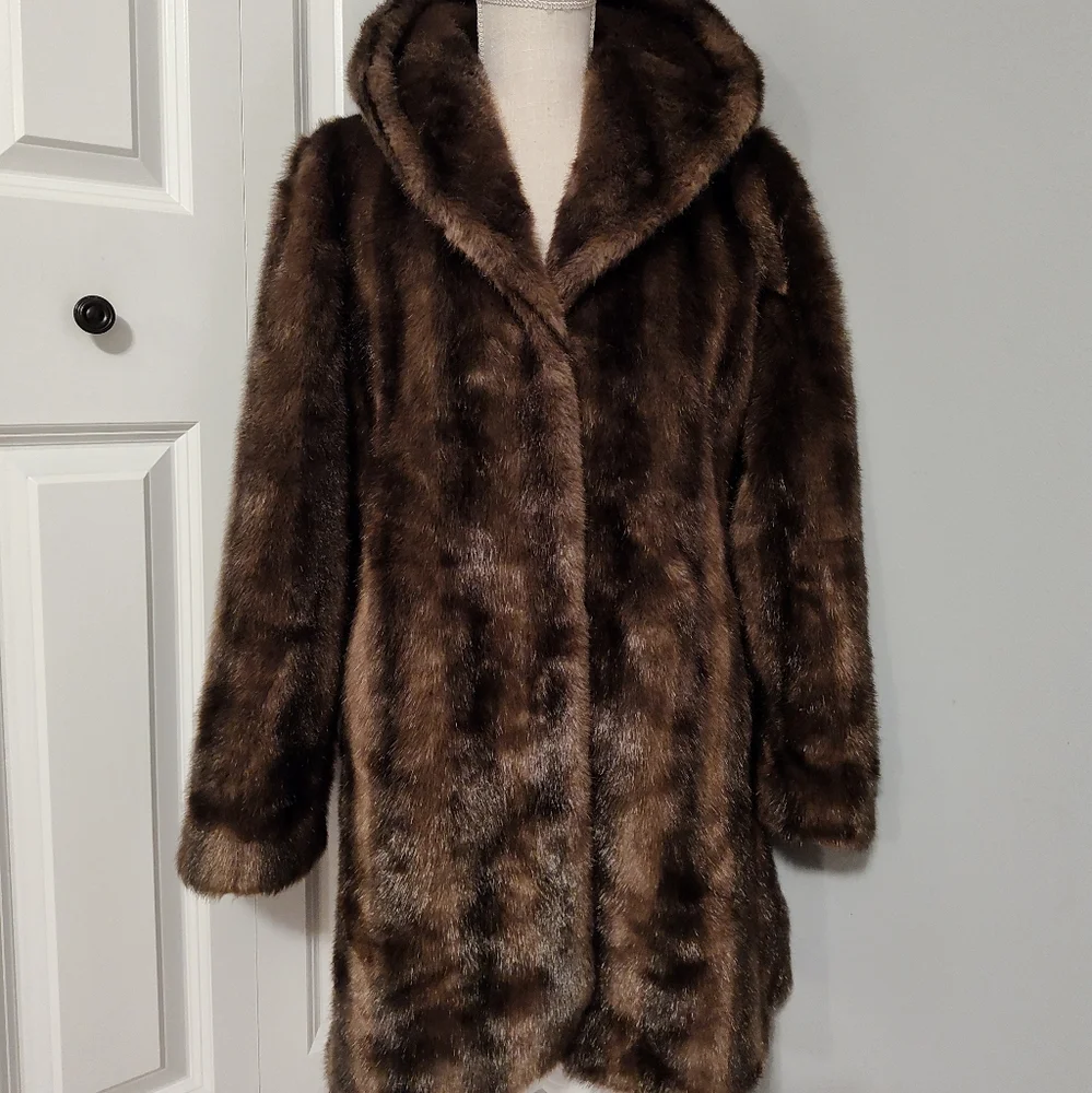 🖤Vintage 70's EUC Dennis by Dennis Basso Hooded Faux Fur Overcoat, Midlength XS - Picture 3 of 14